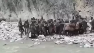 Желіде Қытай мен Үндістан шекарасында әскерилердің төбелесі түсірілген видео тарады