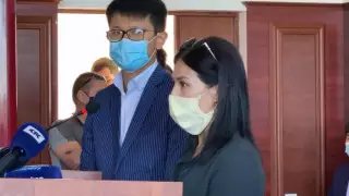 Алматыда блокбекеттегі жол апатынан қаза тапқан полицейдің әйелі 36 миллион теңге талап етіп жатыр