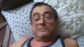 "Баланы құтқарамын деп өзі мүгедек болып қалған". Полиция аман қалған қыздың ата-анасын тапты