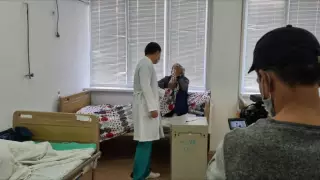 Дәрігер Ақтауда басына оқ тиген сарбаздың жағдайын айтты