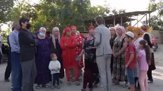 "Арықтың суын ішеді". Блогерлер Түркістан облысында ауыл тұрғындарының шағымын видеоға түсірді