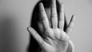 Алматыда жәбірленуші өзін зорлаған адаммен қалай кездескенін айтып берді