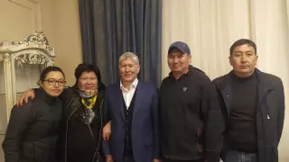 Атамбаев сот шешімі бойынша босатылды - қорғаушы