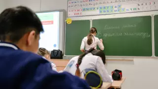 "Бала атылып өлді". Алматылық мектеп қисынсыз тапсырма үшін кешірім сұрады