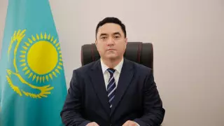 Пара алды деген күдікпен ұсталған Атырау облысы әкімінің  орынбасары қызметінен босатуды сұрады