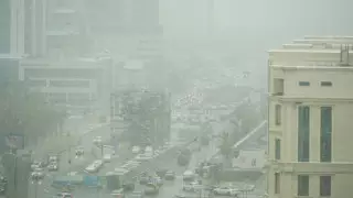 Астаналықтар қарлы боранның суреттерін жариялап жатыр