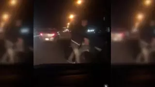 Алматыда жол бойында төбелес шығарғандар видеоға түсіп қалды