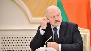 Лукашенко Еуропаға кеткен белорустарға қайта оралуға тыйым салды