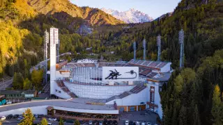 Алматылықтар "Медеу" мұз айдынында маска тағуға міндеттелді