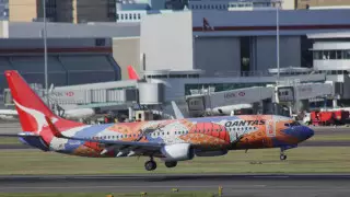 COVID-19 вакцинасын салмаған жолаушы бортқа жіберілмейді - Аустралиялық әуекомпания