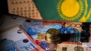 Әйелі коронавирустан қайтыс болған. 5 баланың әкесі АӘК-тің 10 есе қысқарғанына шағымданды