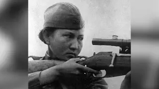 Санкт-Петербургте Әлия Молдағұлованың орнына баннерге актрисаның суреті ілінген