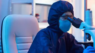 Ғалымдар коронавирус мутацияға ұшырап, жылдам таралып жатқанын растады