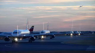 Ұлыбританиямен әуе қатынасын қандай елдер шектеді?