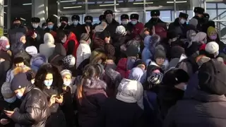 Тегін кілем алғысы келген шымкенттіктер арасында жанжал шықты