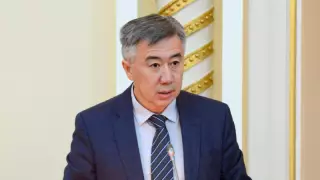 "Жынымды келтірмеңізші!" - Серік Жұманғарин ресейлік депутаттарға жауап берді