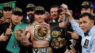 "Канело" Головкиннің салмағындағы чемпиондық белбеуден бас тартты