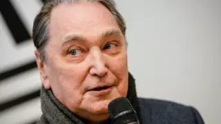 Амфибия адамын ойнаған актер коронавирустан қайтыс болды