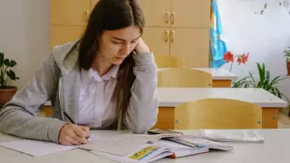 Министр қазақстандық оқушылар қандай жағдайда мектепке орала алатыны туралы айтты