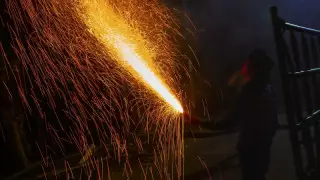 БҚО тұрғыны отшашудан бетін күйдіріп алды