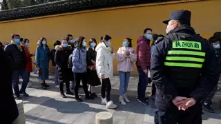 Уханда ауру жұқтырғандар саны ресми деректен үш есе көп - зерттеу