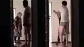 Желіде қарт анасын ұрған түркістандықтың видеосы тарады