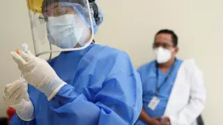 "COVID-19-ға қарсы вакциналар тиімсіз": Қазнетте жаңа фейк талқыланып жатыр