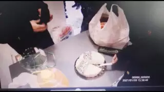 Астанада сотталған адамның туысы түрмеге торттың ішіне телефон салып кірмек болған