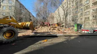 Алматы орталығында заңсыз салынған құрылыс сүрілді