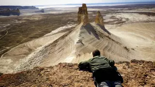 Америкалық жазушы Бозжырадағы құрылысты қазақ халқына қарсы қылмыс деп атады