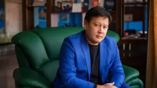 Қырғызстан президенті әйелге қол көтерген кәсіпкер Бішкек мэрі болғанына наразы