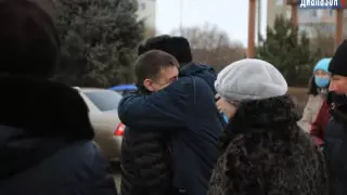 Әкесі ұлын 30 жылдан соң газеттегі мақала арқасында тауып алды