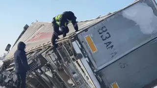 СҚО-да 15 тонна дән тиелген жүк көлігі аударылды