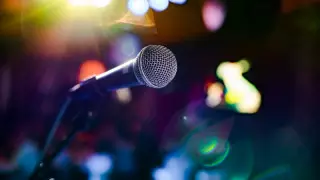 Мөрленген есіктерді ашты: санитар дәрігер Нұр-Сұлтандағы бардың жұмысына шағымданды