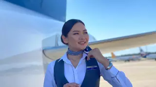 Стюардесса жолаушыларға аша бермейтін құпияларын бөлісті