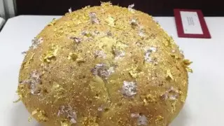 Алтын қосылған нан мен құны 2,5 миллион болатын бал. Туристерге арналған ең қымбат тағам түрлері