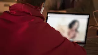 Өскеменде сабақ кезінде оқушыларға порно қосылып кеткен