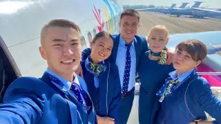 "Әуедегі қыз" ұшақта өрт шыққанда қандай шара атқарылатынын айтты