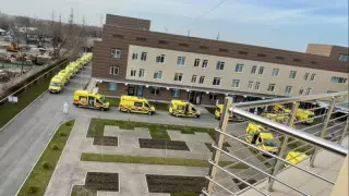 Алматы әкімі COVID-стационарда жедел жәрдем көліктерінің жиналуына қатысты түсінік берді