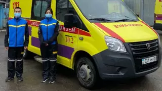 Алматыда жүкті әйел жедел жәрдем көлігінде босанды