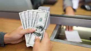 БҚО-да касса қызметкерін ұрлап, айырбастау пунктін тонағандар ұсталды