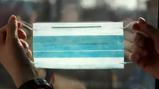 Қазнетте "маскадағы құрттарды өлтіру үшін" сутегінің асқын тотығын ішу керегі айтылып жатыр