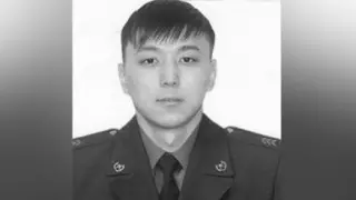 Тоқаев қызмет барысында қаза тапқан ақсулық өртсөндірушіні марапаттады