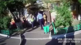 Нұр-Сұлтанда полицейлер сәби мен қарияны өрттен құтқарды