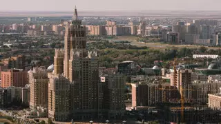 14 жастағы астаналық 20-қабаттан құлады. Желіде тағы бір күмәнді ойын туралы айтылып жатыр