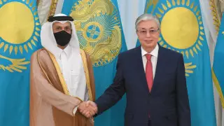 Тоқаев Қатар СІМ басшысымен бірлескен жобаларды талқылады