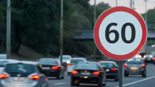 Әл-Фараби даңғылындағы жылдамдықты шектеу: әкімдік түсінік берді