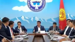 Қырғыз депутаттары "ей" деген сөз үшін төбелесе жаздады