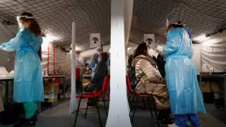 Италияда вакцина алмаған дәрігерлер жұмыстан шеттетіледі