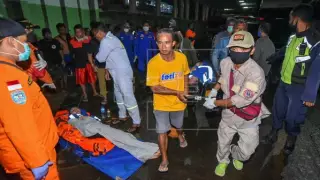 Балиде паром апатынан алты турист қайтыс болды